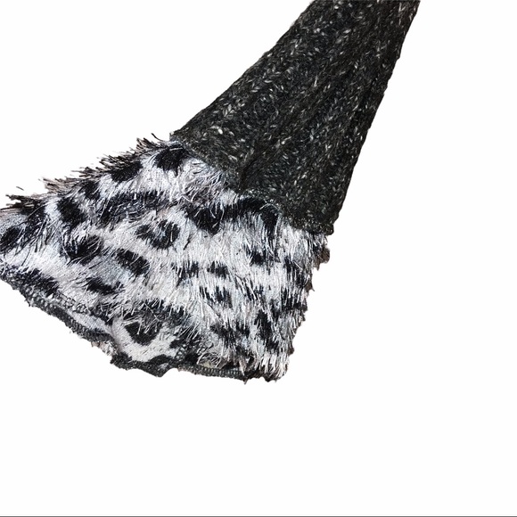 Sioni Leopard Mixed Patchwork Ruffle Sweater - Picture 4 of 11